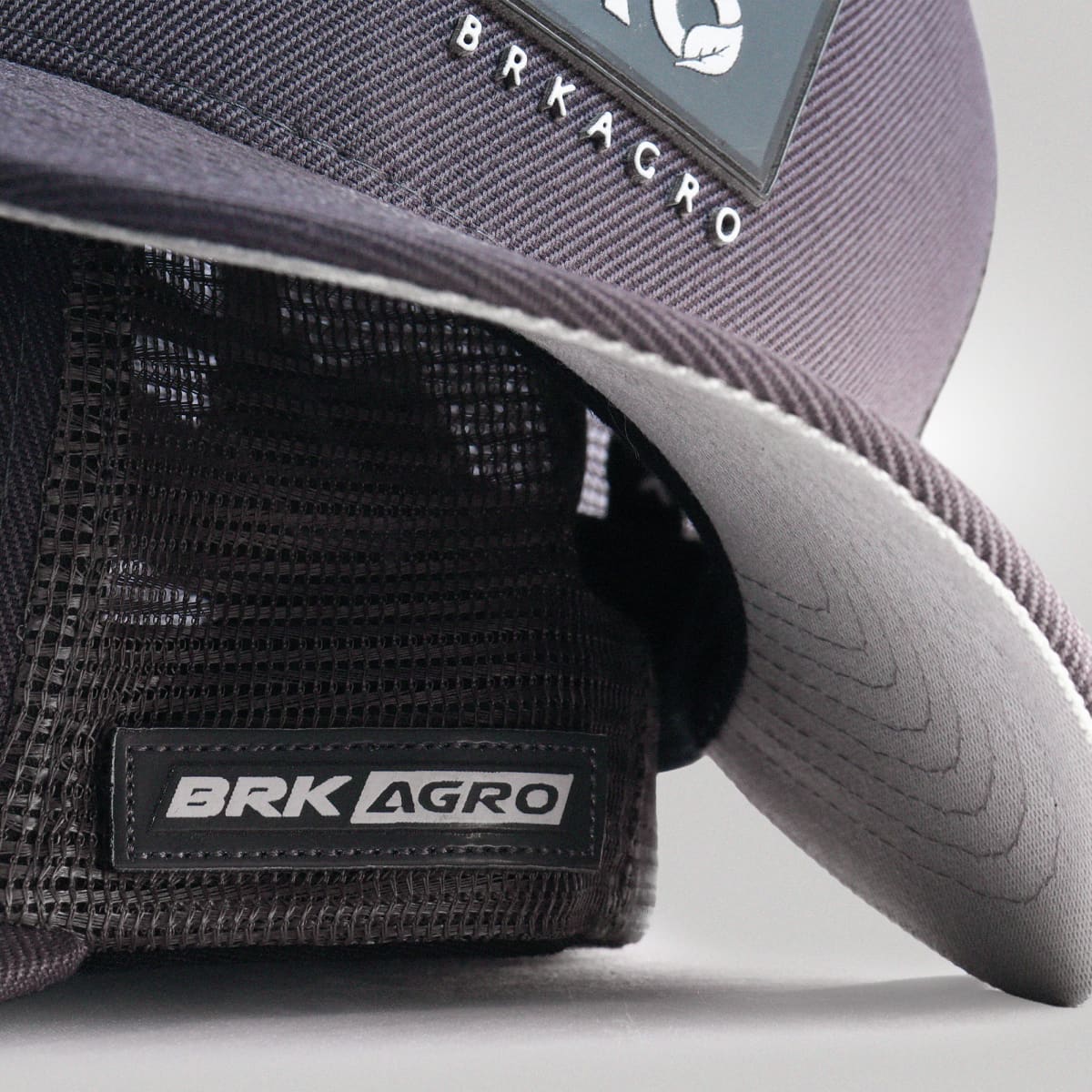 Boné Trucker Brk Agro Cinza e Verde