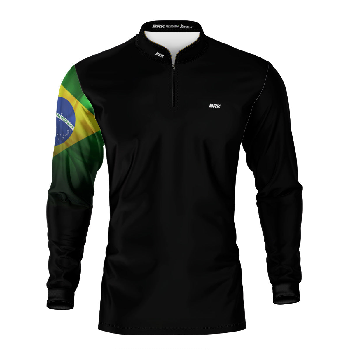 Camisa preta masculina manga longa com bandeira do Brasil na manga direita e ziper no colarinho