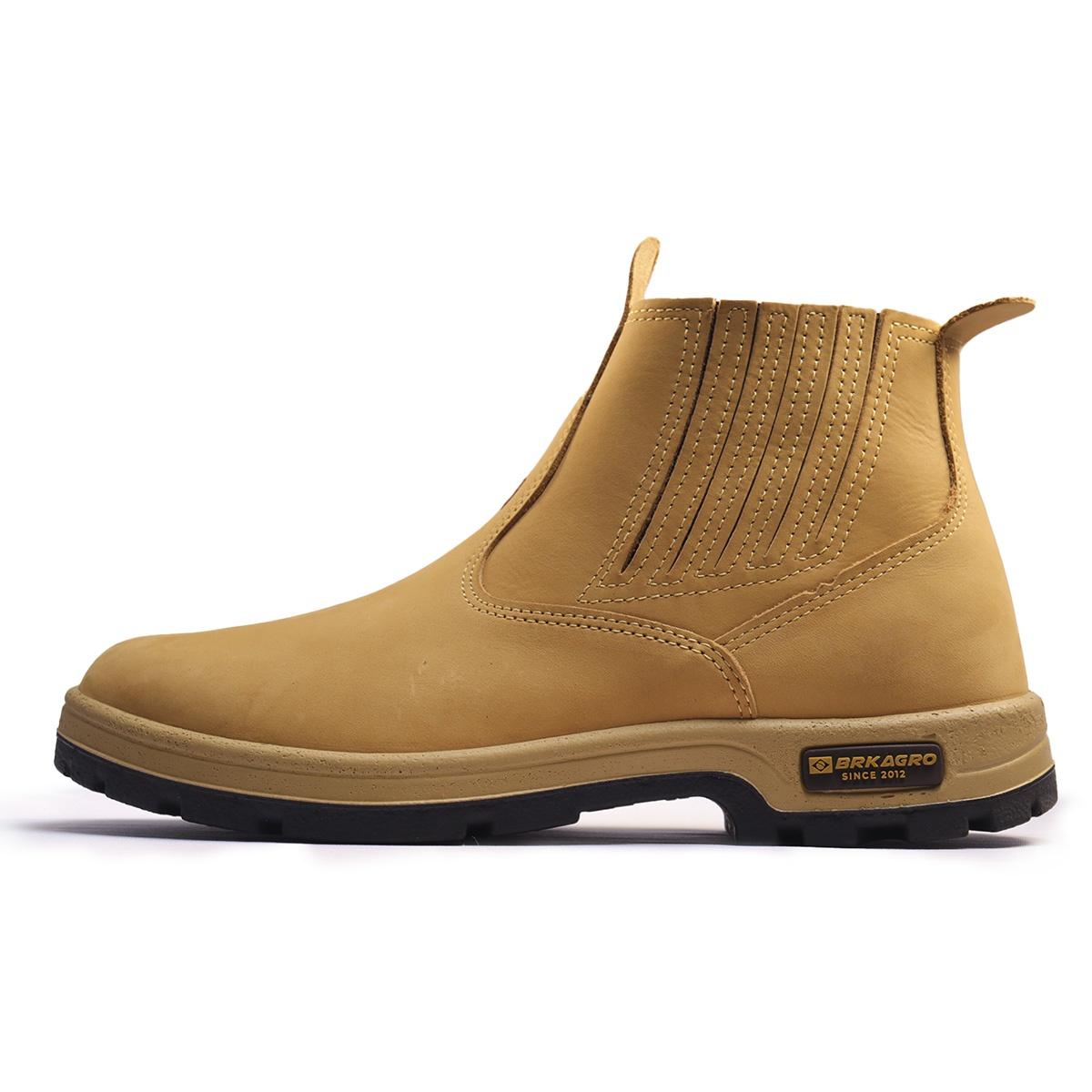 Bota masculina casual marrom claro com sola preta antiderrapante da marca BRK Agro